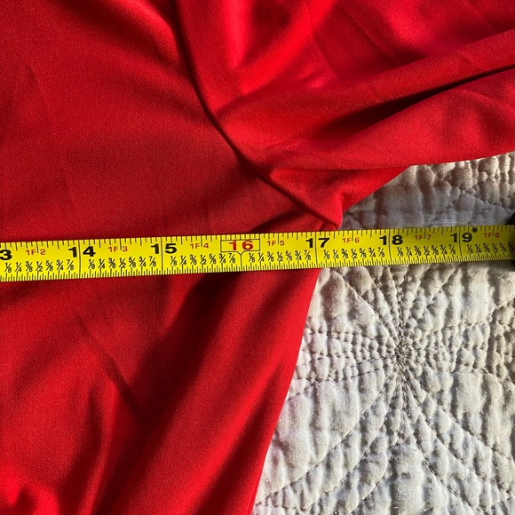 Tahari Red Dress, size 8. Pre-loved. - Picture 4 of 7